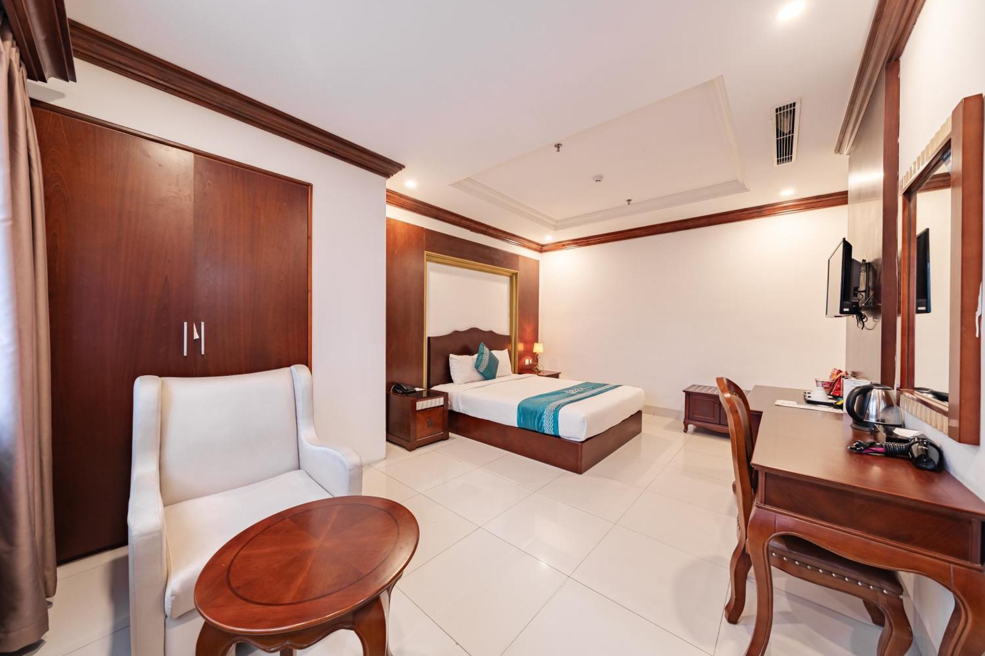 Ibiza Riverfront Powered By Aston Hotel Da Nang